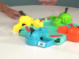Τόπλες κορίτσια παιχνίδι: πεινασμένος πεινασμένος hippos!