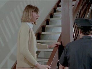 Mazulis rosemary pilns retro video no 1976, x nominālā filma 98