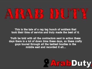 Арабски проститутки brought обратно към soldier база за оргия