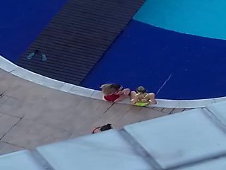 3 kvinner ved den basseng non-nude - del ii, skitten klipp 4b
