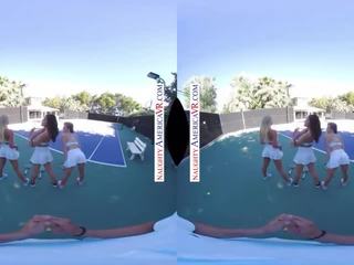 Marota américa meninas jogar com ténis instrutor