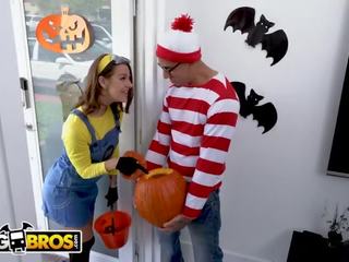 BANGBROS - Trick Or Treat, Smell Evelin Stone's Feet. (I Bet You Would!)