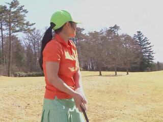 Notgeile asiatin 22 jahre bekommt legowisko golflehrer tief zu | xhamster
