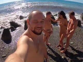 4 striplings fucked a krievi kuce par the pludmale: bezmaksas hd porno 3d | xhamster