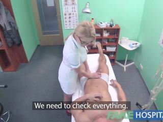 Fejka sjukhus passa pojke cums över het blondin sjuksköterskor tuttarna immediately afterwards knull henne