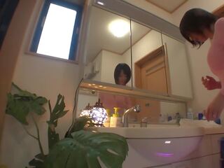 Velký titty ženy v domácnosti prcek na olej masáž: volný vysoká rozlišením špinavý video ca | xhamster