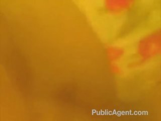 Публичен агент - сладострастен бикини ученичка подводен мръсен клипс