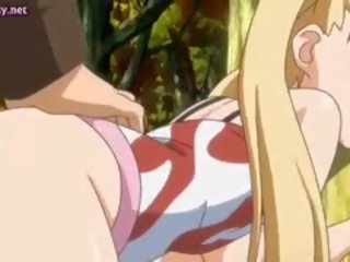 Blondýna naivka anime dostane búšil