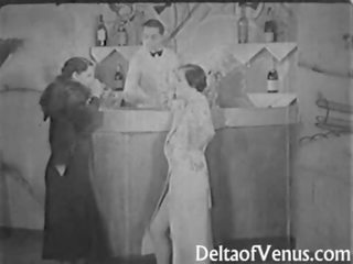 Autentyczny rocznik wina seks film 1930s - 2 kobiety 1 facet trójkąt