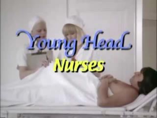 Ungdomlig huvud sjuksköterskor